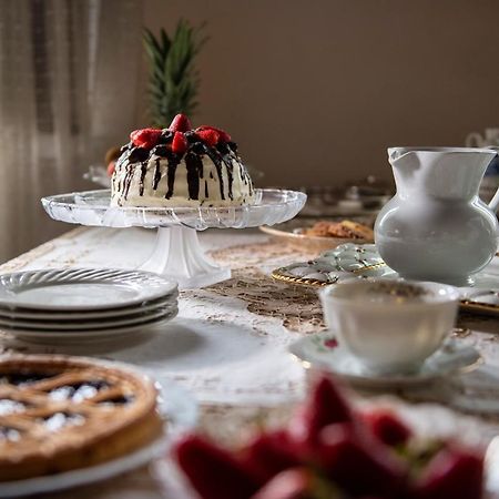 Palazzo Bed And Breakfast Calvisano Bagian luar foto