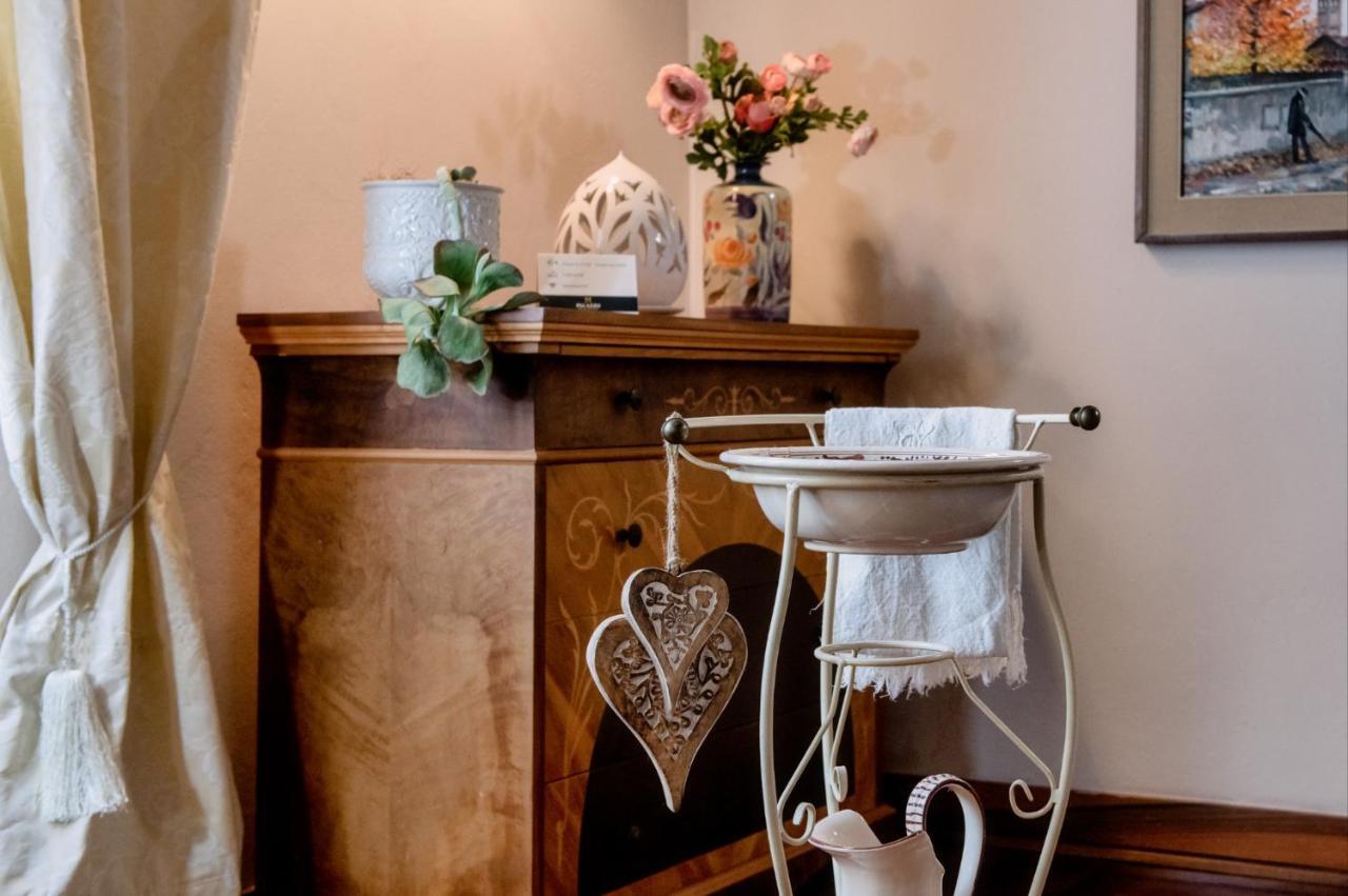 Palazzo Bed And Breakfast Calvisano Bagian luar foto