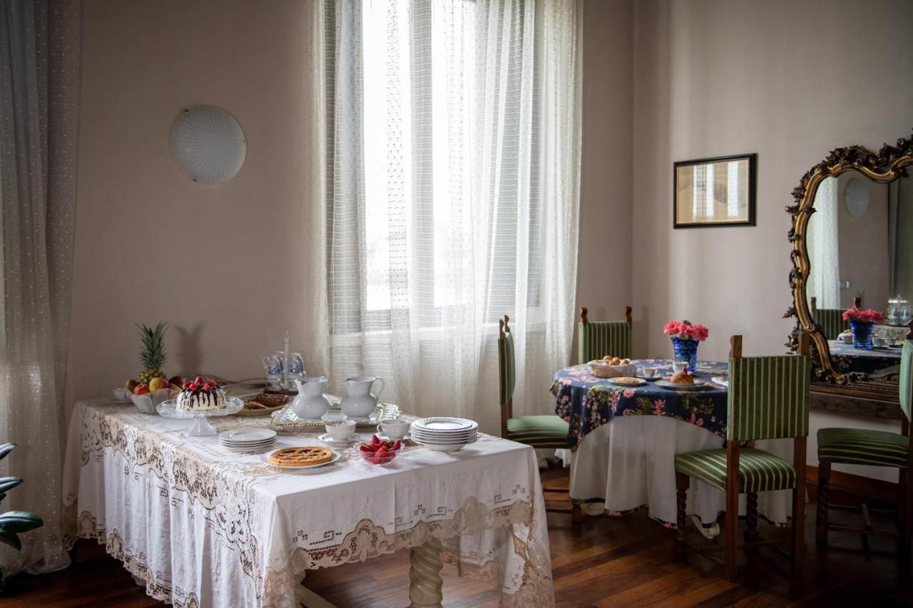 Palazzo Bed And Breakfast Calvisano Bagian luar foto